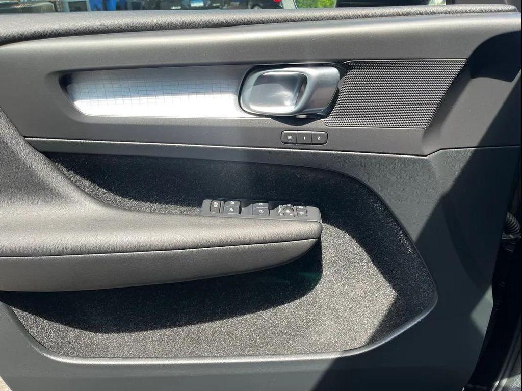 used 2020 Volvo XC40 car, priced at $27,490