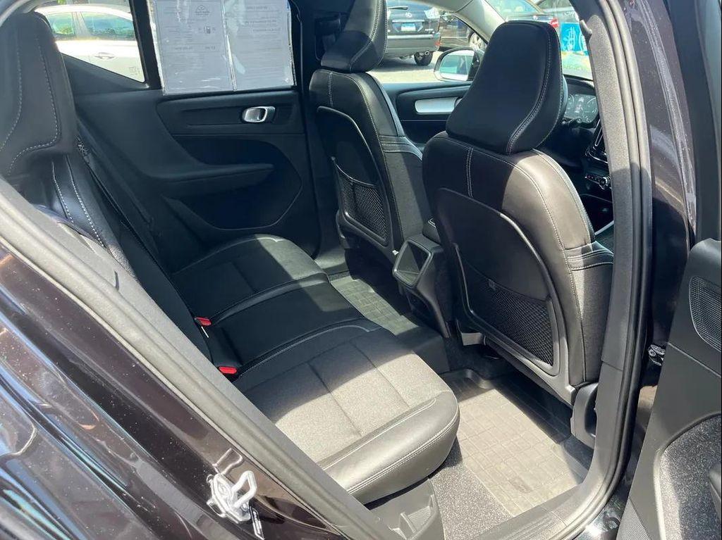 used 2020 Volvo XC40 car, priced at $27,490