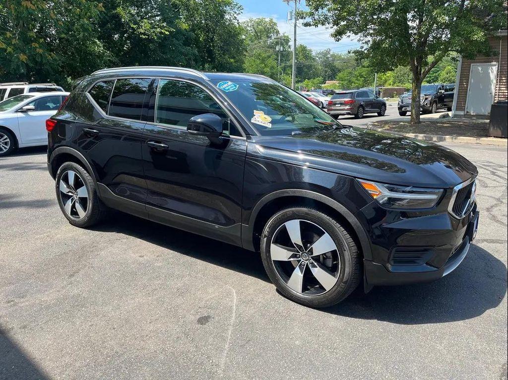 used 2020 Volvo XC40 car, priced at $27,490