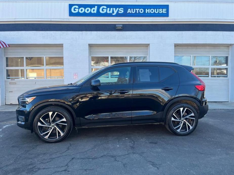 used 2019 Volvo XC40 car, priced at $19,990
