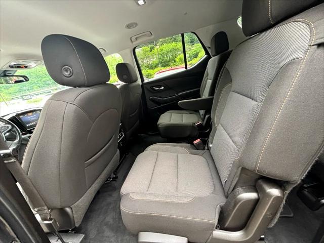 used 2021 Chevrolet Traverse car, priced at $15,900