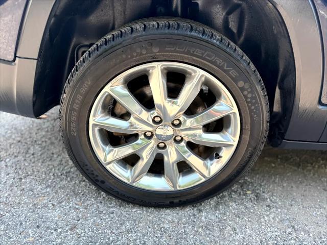 used 2015 Jeep Cherokee car, priced at $8,400