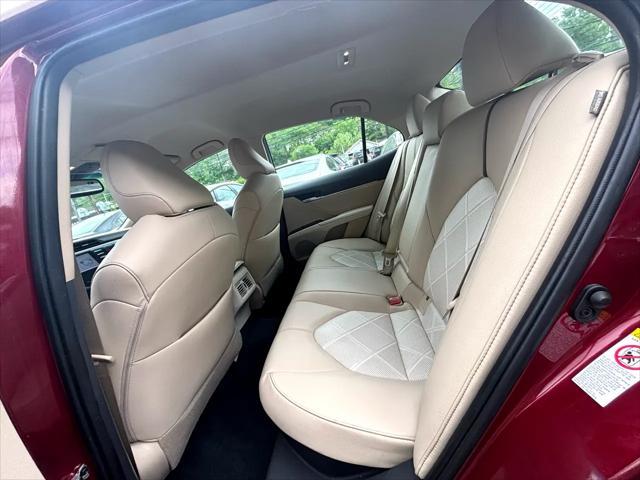used 2018 Toyota Camry Hybrid car, priced at $17,800