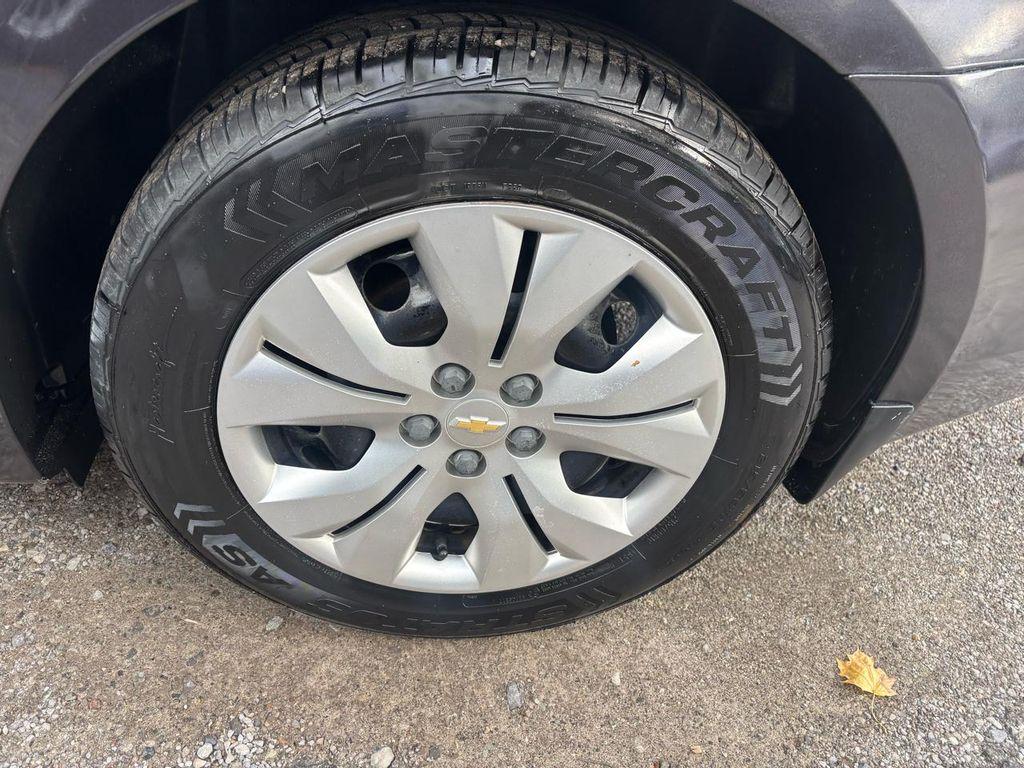 used 2014 Chevrolet Cruze car, priced at $6,100