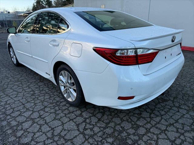 used 2013 Lexus ES 300h car, priced at $13,888