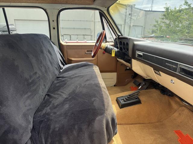 used 1989 Chevrolet Suburban car, priced at $5,888