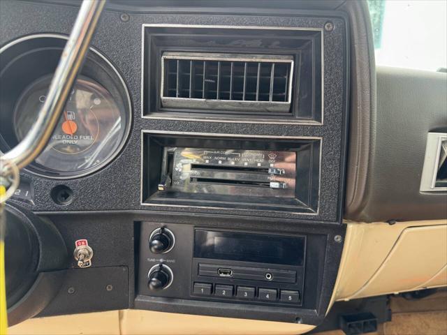 used 1989 Chevrolet Suburban car, priced at $5,888