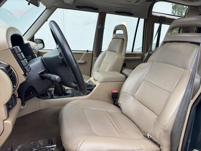 used 1995 Land Rover Discovery car, priced at $8,999