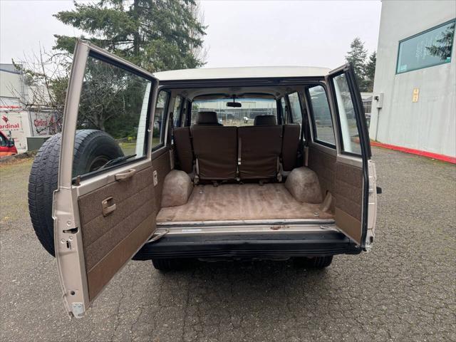 used 1991 Isuzu Trooper car, priced at $5,488