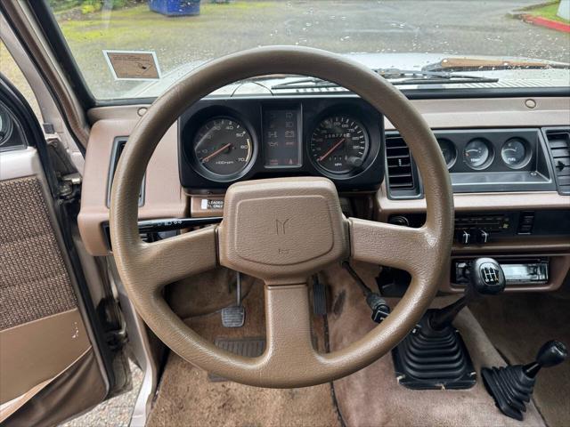 used 1991 Isuzu Trooper car, priced at $5,488