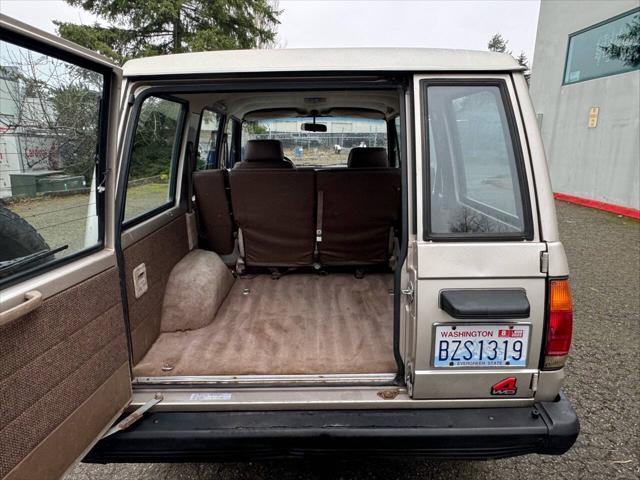 used 1991 Isuzu Trooper car, priced at $5,488