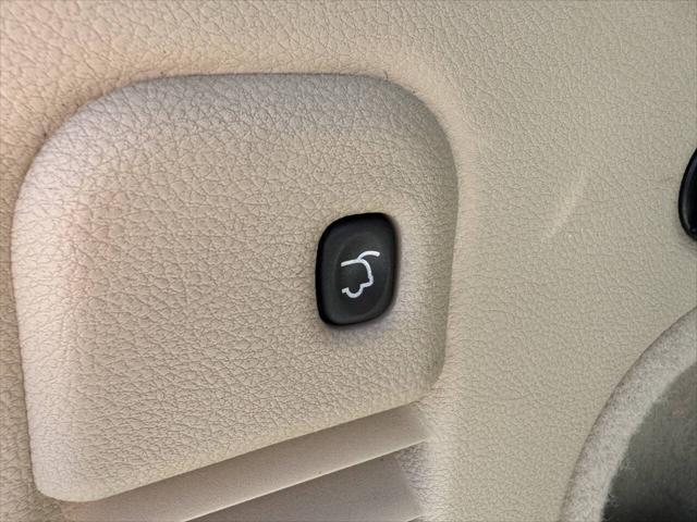used 2014 Jeep Grand Cherokee car, priced at $12,998