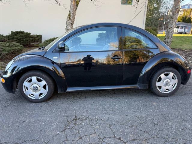 used 2000 Volkswagen New Beetle car, priced at $2,888