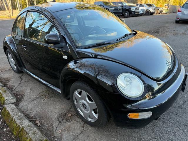 used 2000 Volkswagen New Beetle car, priced at $2,888