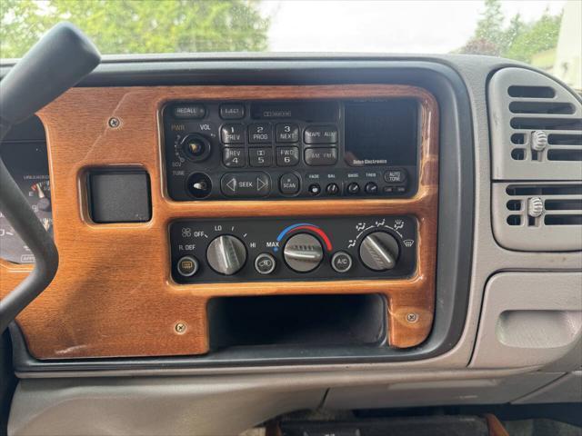 used 1995 GMC Suburban car, priced at $3,998
