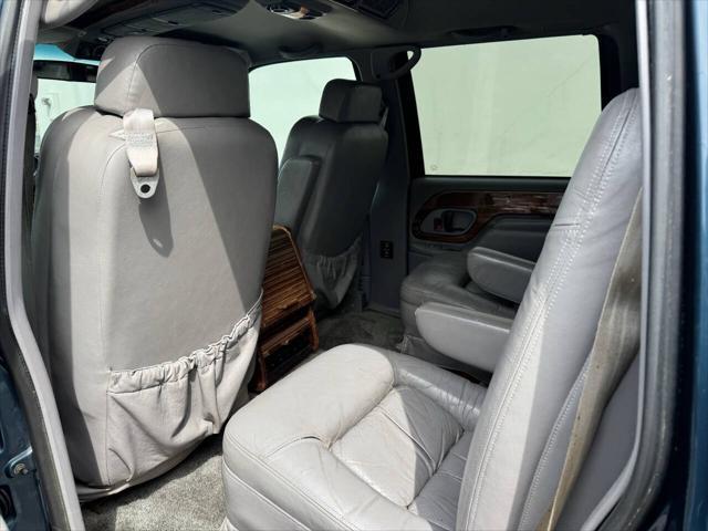used 1995 GMC Suburban car, priced at $3,998