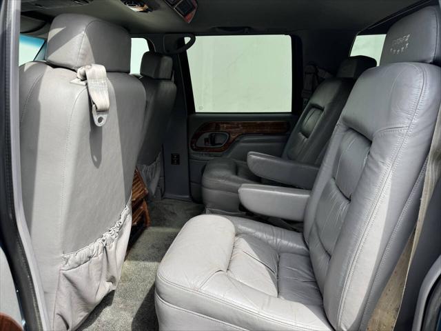 used 1995 GMC Suburban car, priced at $3,998