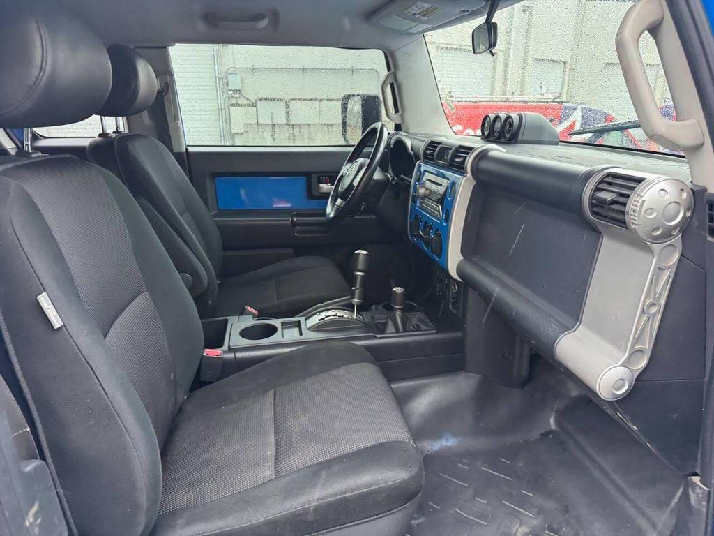 used 2007 Toyota FJ Cruiser car, priced at $15,998