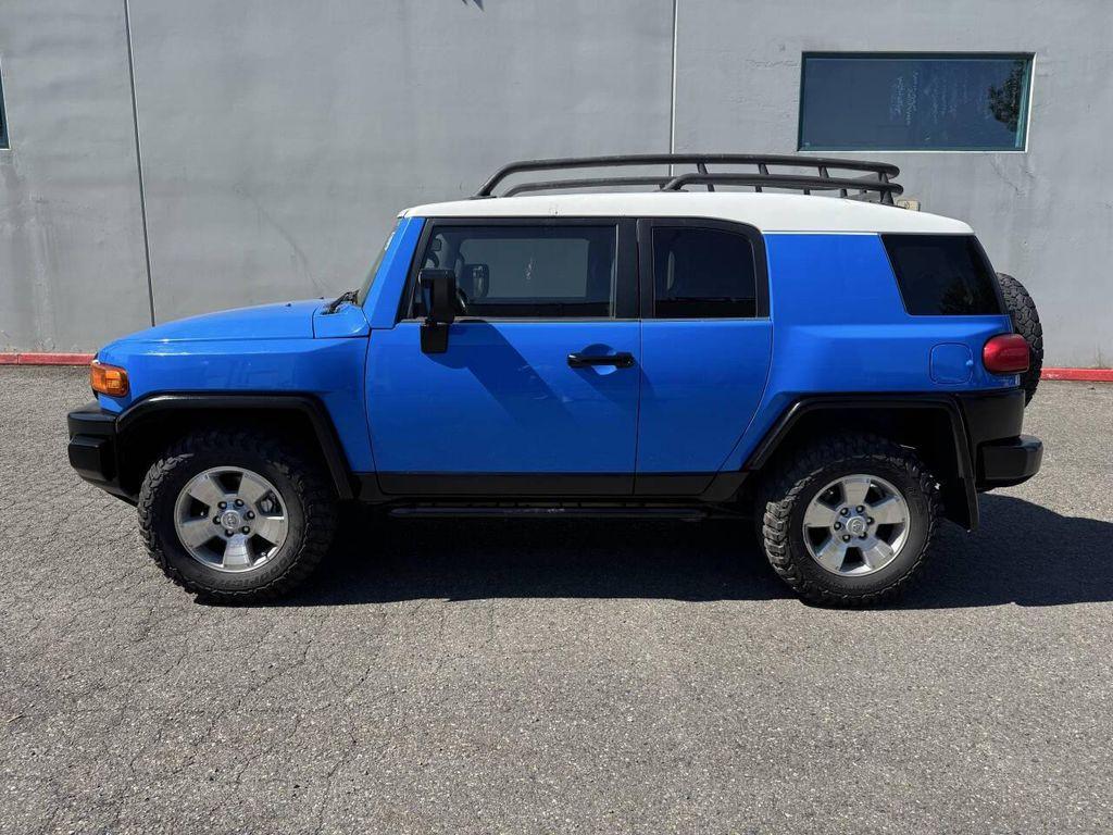 used 2007 Toyota FJ Cruiser car, priced at $15,998