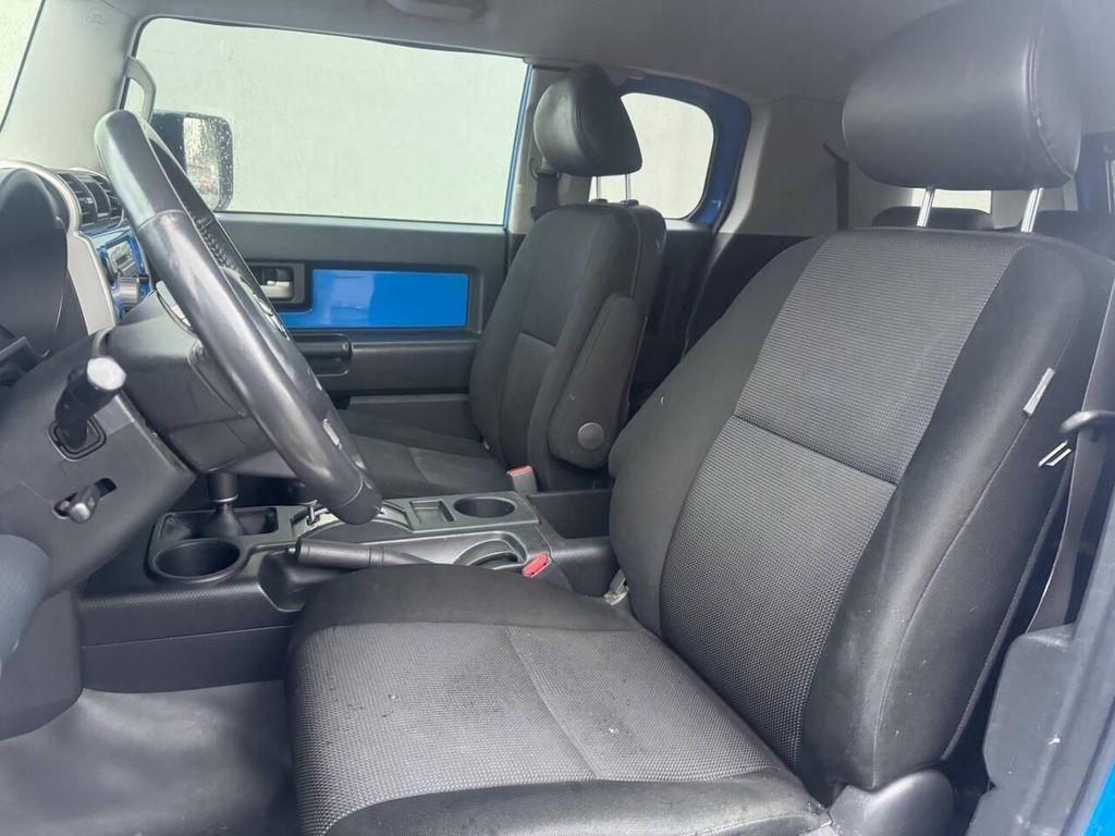 used 2007 Toyota FJ Cruiser car, priced at $15,998