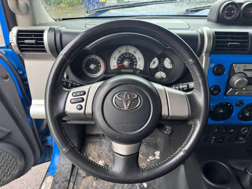 used 2007 Toyota FJ Cruiser car, priced at $15,998