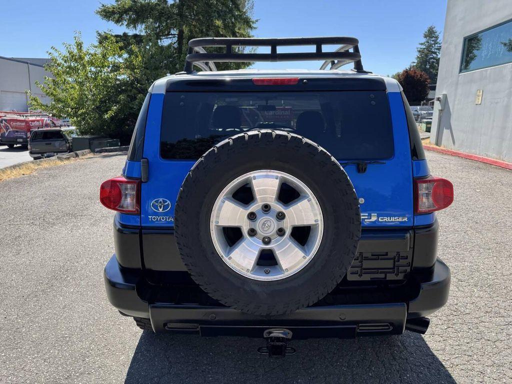 used 2007 Toyota FJ Cruiser car, priced at $15,998