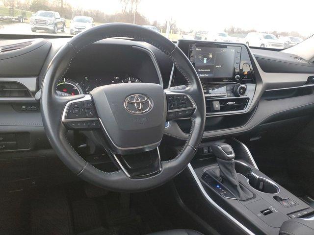 used 2021 Toyota Highlander Hybrid car, priced at $33,980