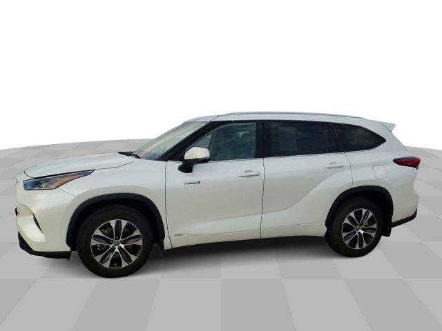 used 2021 Toyota Highlander Hybrid car, priced at $33,980