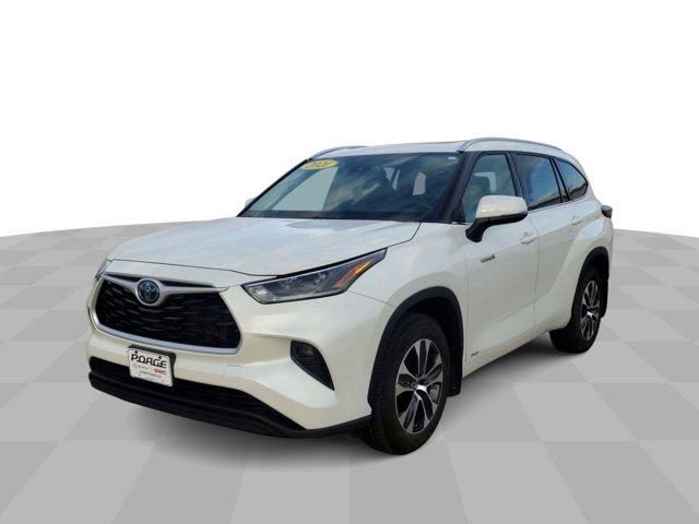 used 2021 Toyota Highlander Hybrid car, priced at $33,980