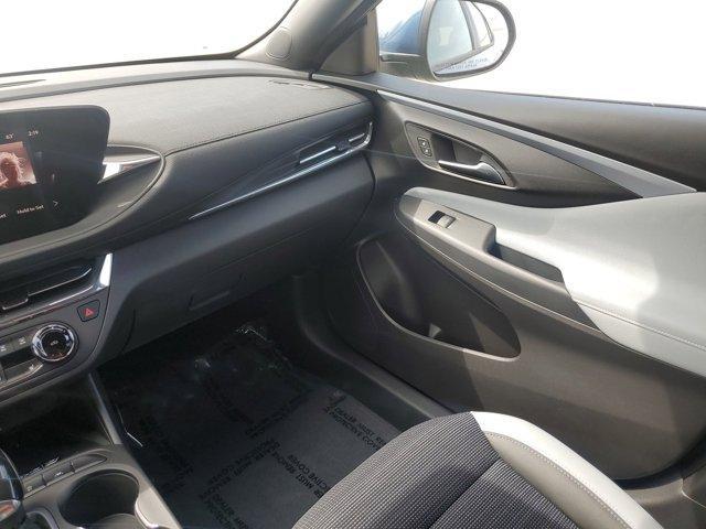 new 2025 Buick Envista car, priced at $27,775