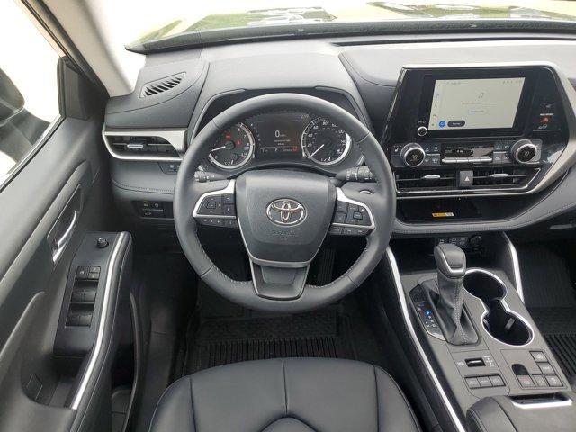 used 2024 Toyota Highlander car, priced at $43,980