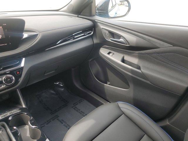 new 2025 Buick Envista car, priced at $30,465