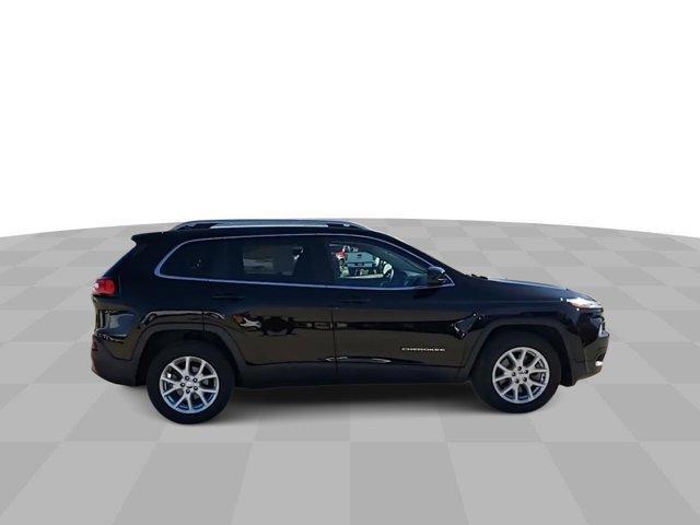 used 2018 Jeep Cherokee car