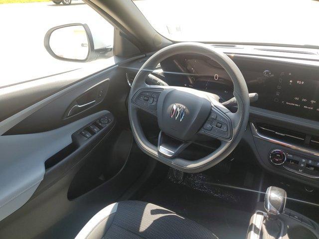 new 2025 Buick Envista car, priced at $25,095