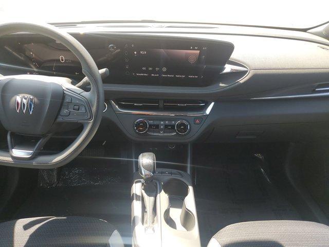 new 2025 Buick Envista car, priced at $25,095