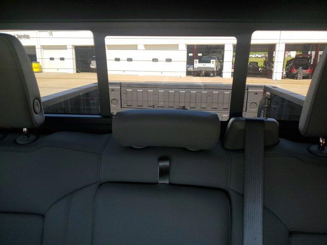 new 2025 GMC Sierra 1500 car, priced at $67,070