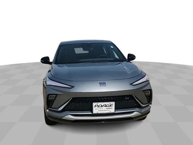 new 2025 Buick Envista car, priced at $29,970