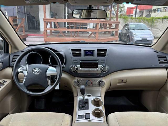 used 2012 Toyota Highlander car, priced at $12,995