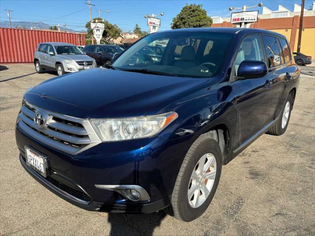 used 2011 Toyota Highlander car, priced at $12,550