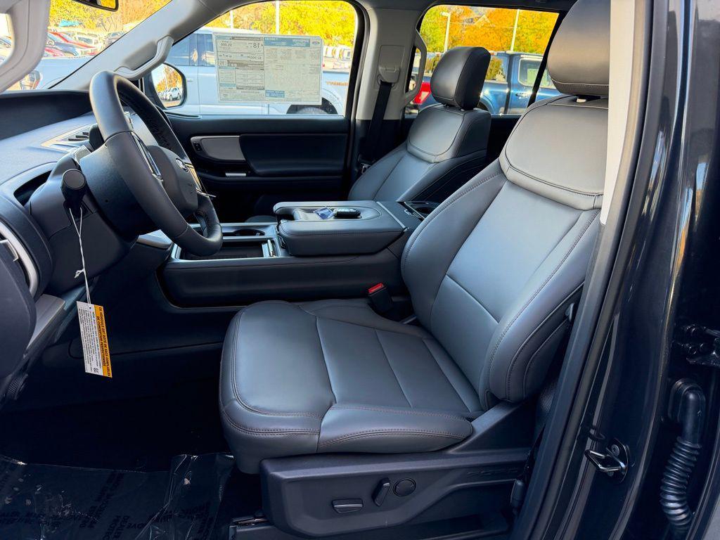 new 2025 Ford Expedition car, priced at $72,225