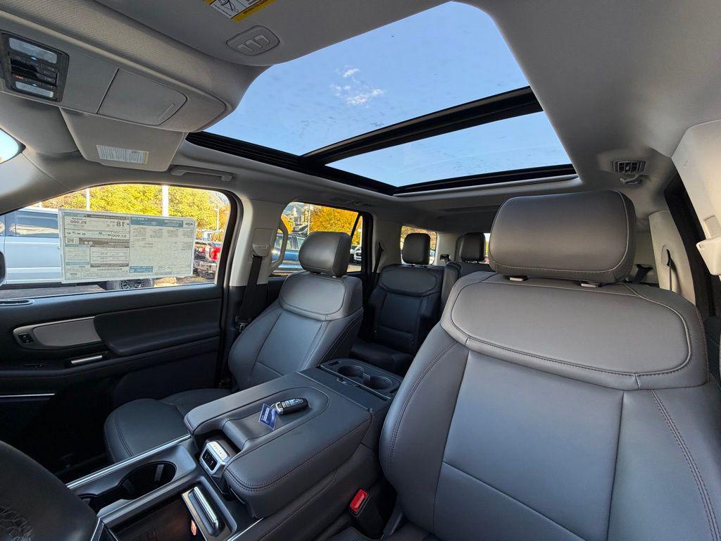 new 2025 Ford Expedition car, priced at $72,225