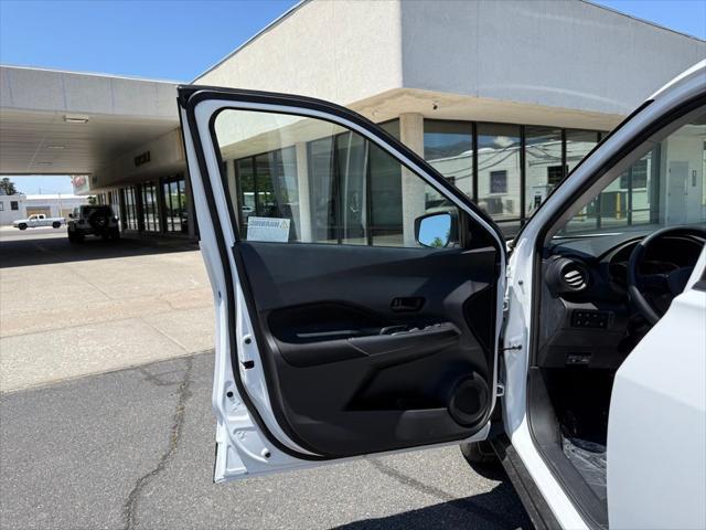 new 2025 Nissan Kicks car, priced at $23,287