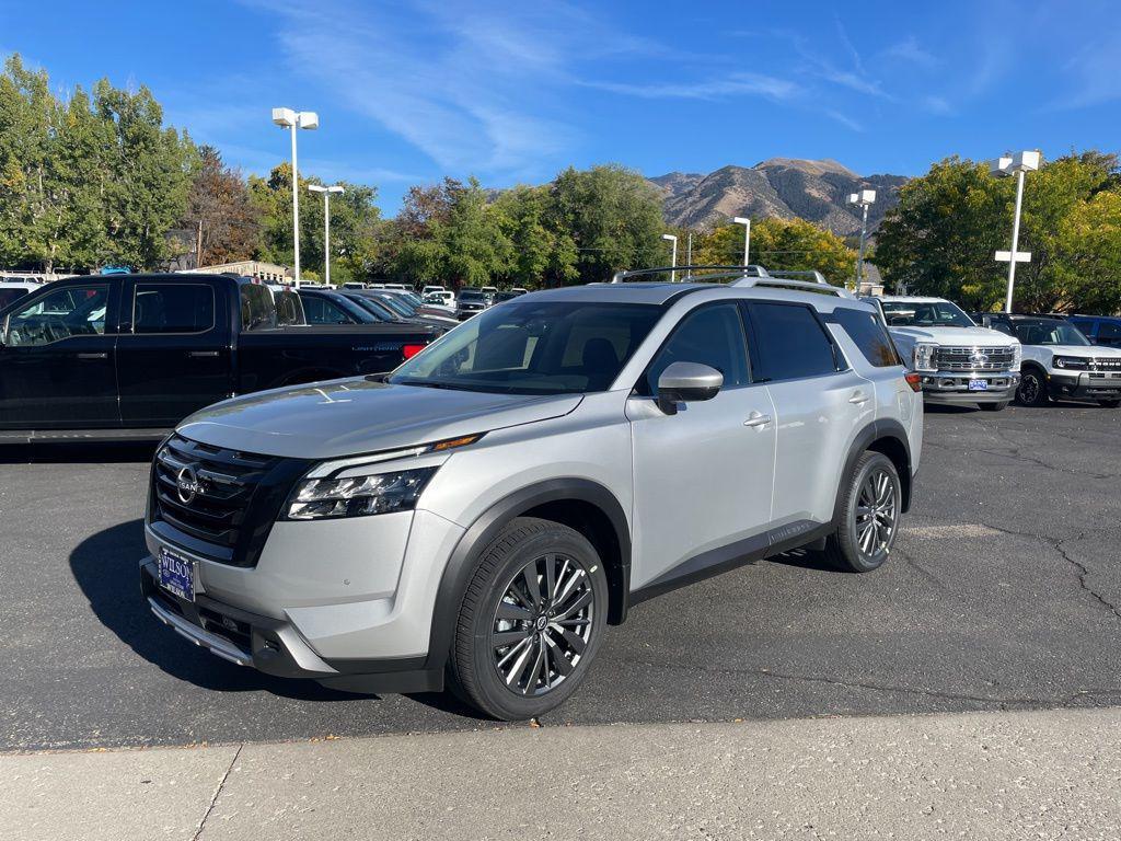 new 2025 Nissan Pathfinder car, priced at $42,606