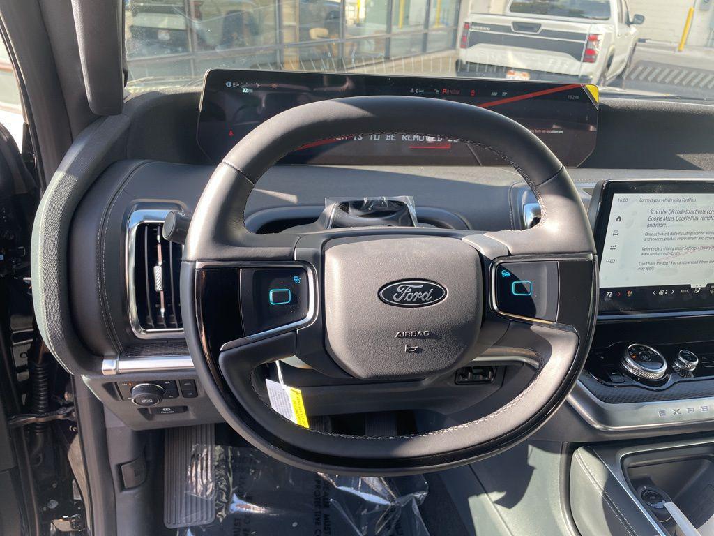 new 2025 Ford Expedition car, priced at $83,990