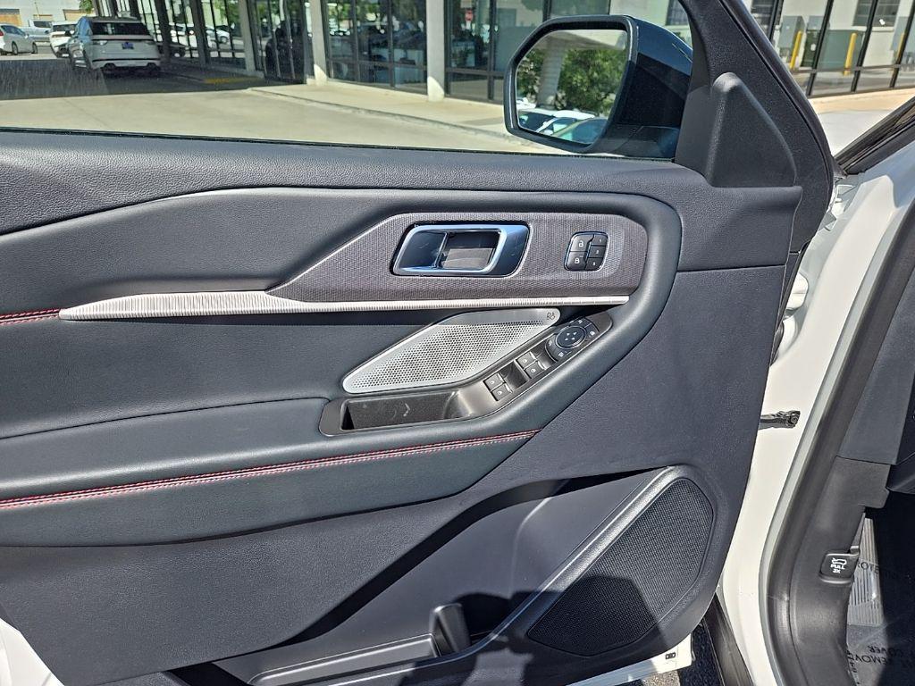 new 2025 Ford Explorer car, priced at $58,716