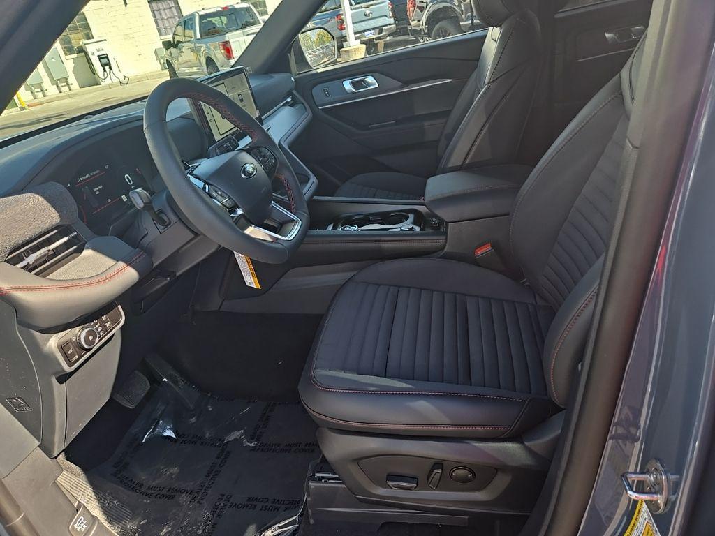 new 2025 Ford Explorer car, priced at $48,564