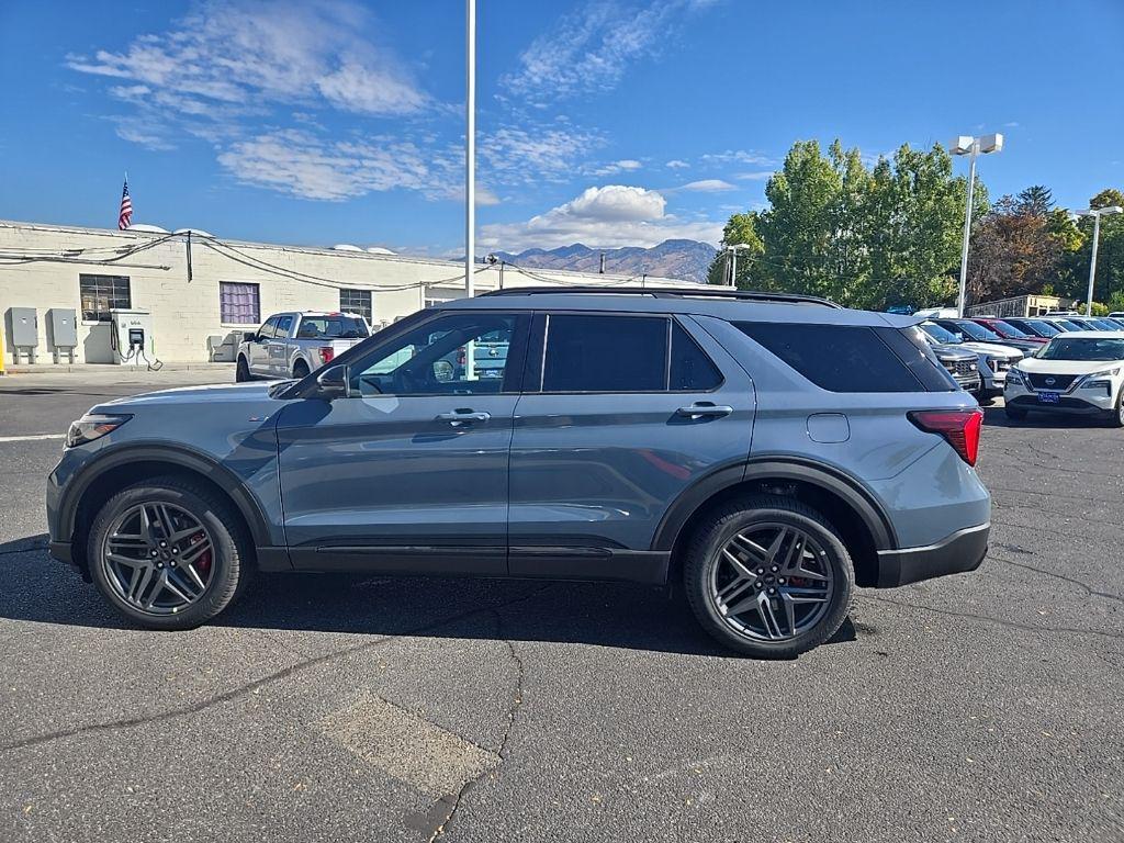 new 2025 Ford Explorer car, priced at $48,564