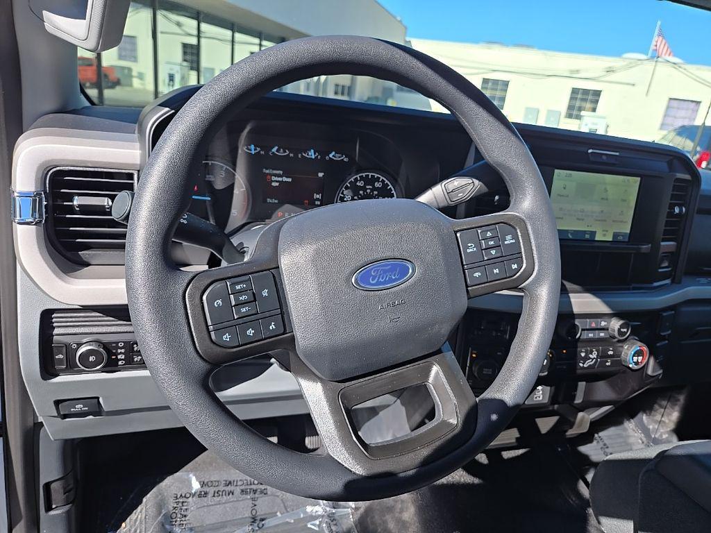 new 2025 Ford F-350 car, priced at $55,562