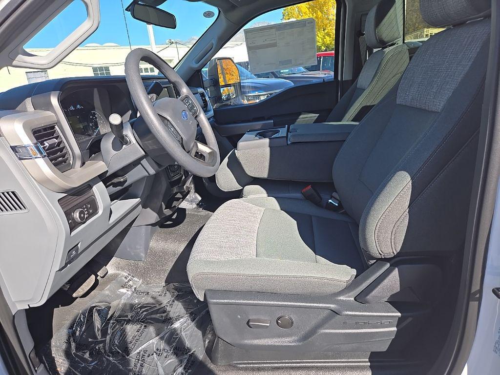 new 2025 Ford F-350 car, priced at $55,562