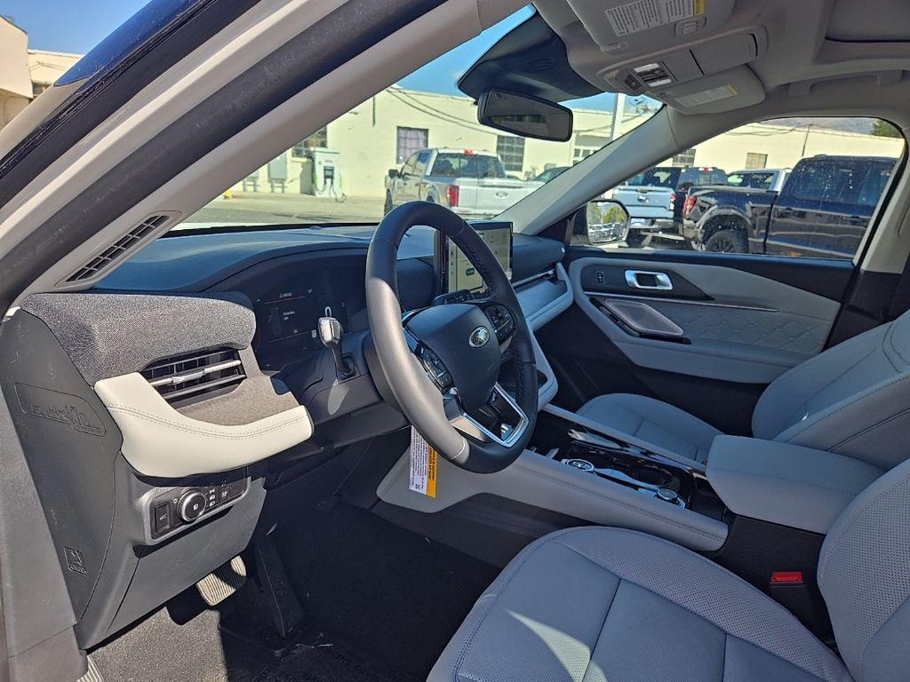 new 2025 Ford Explorer car, priced at $57,569